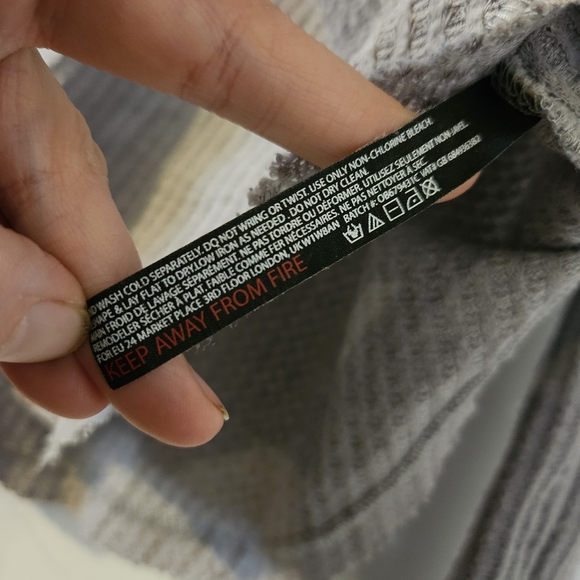 Urban Outfitters Out from under women's grey button front top - Picture 7 of 12